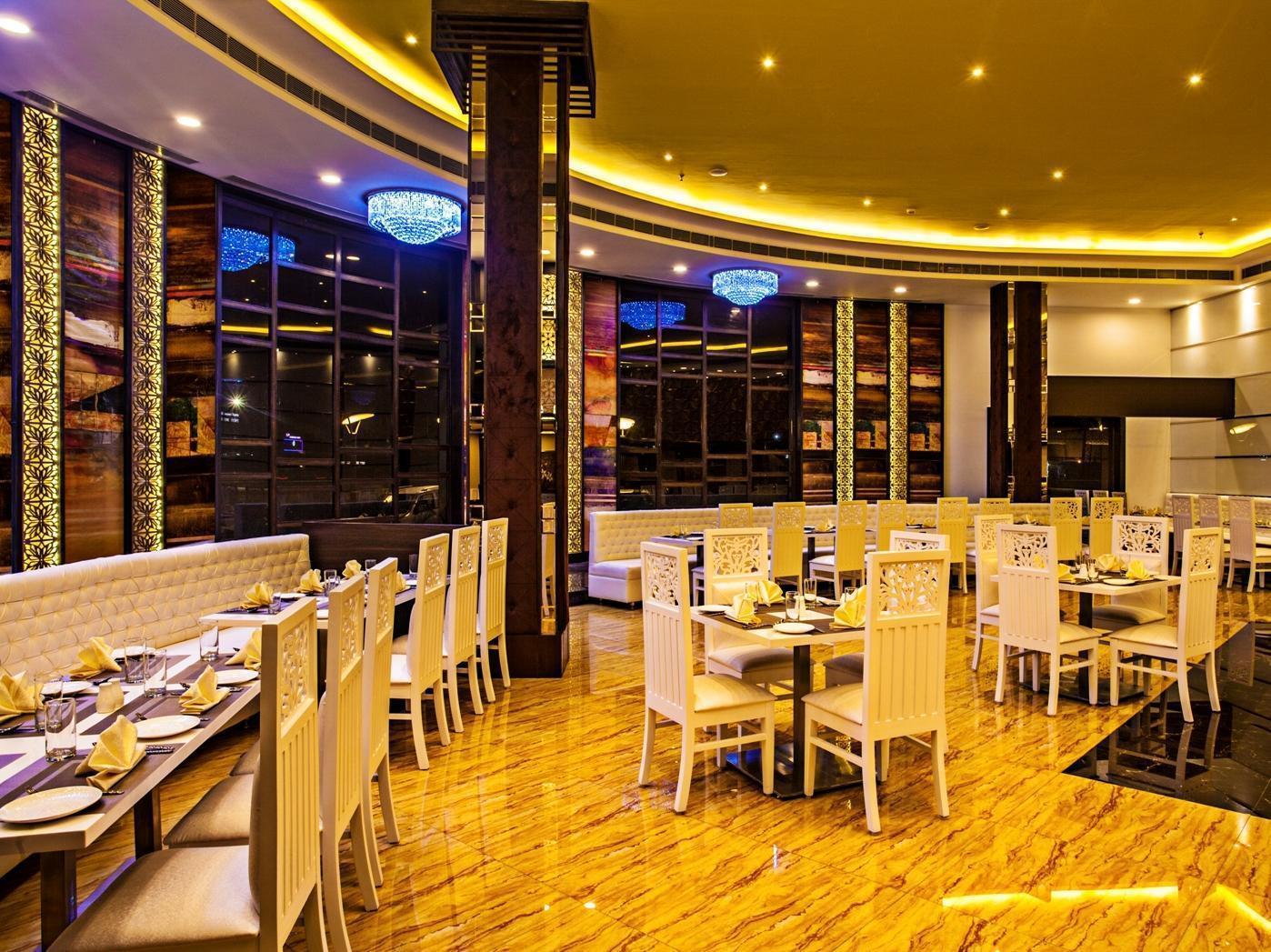 Golden Chariot Vasai Hotel Exterior foto