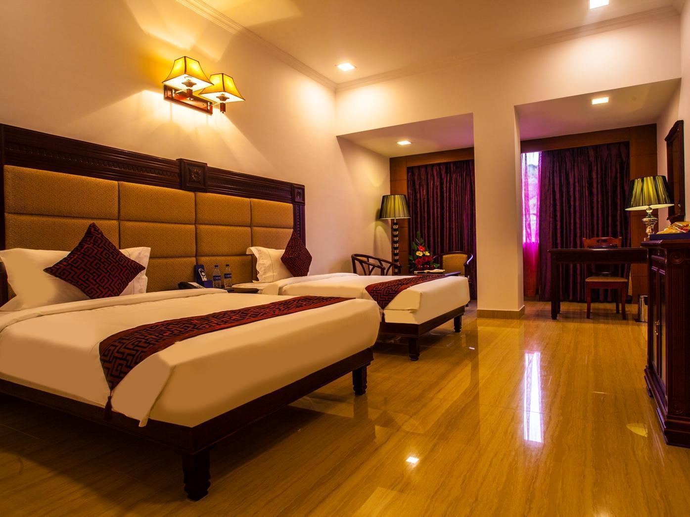 Golden Chariot Vasai Hotel Exterior foto