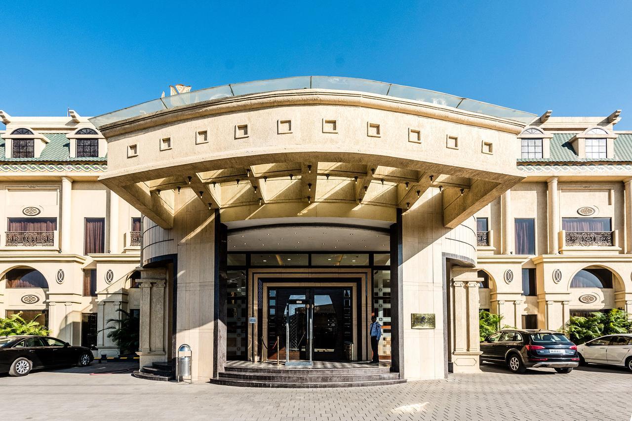 Golden Chariot Vasai Hotel Exterior foto