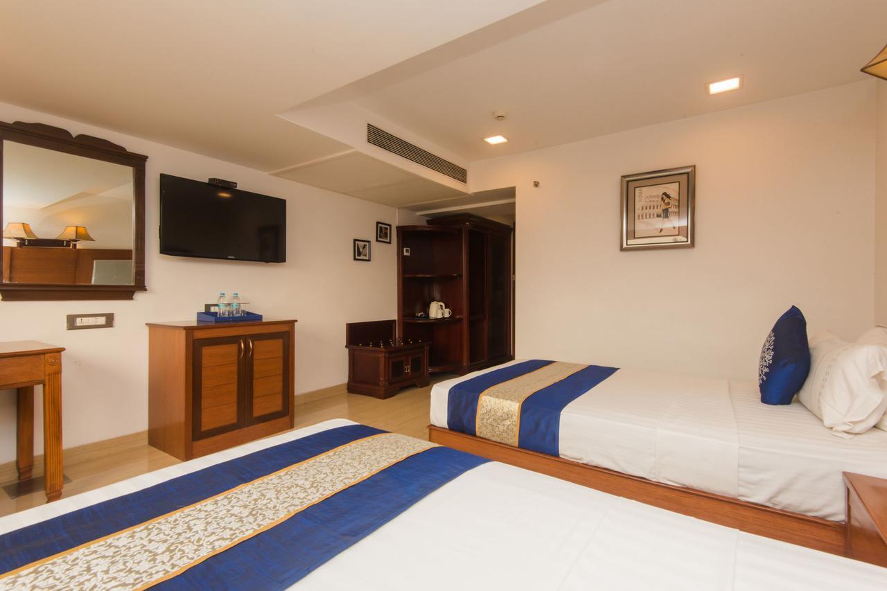 Golden Chariot Vasai Hotel Exterior foto