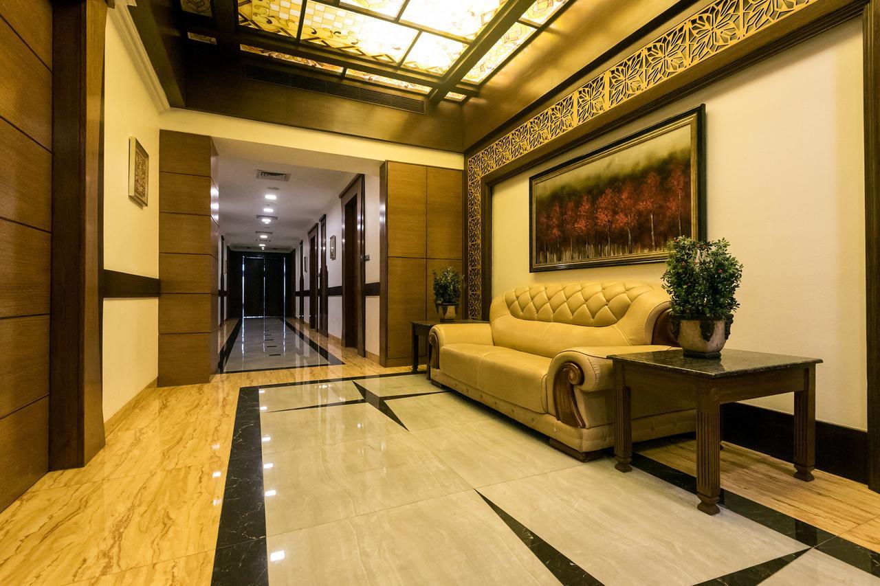 Golden Chariot Vasai Hotel Exterior foto