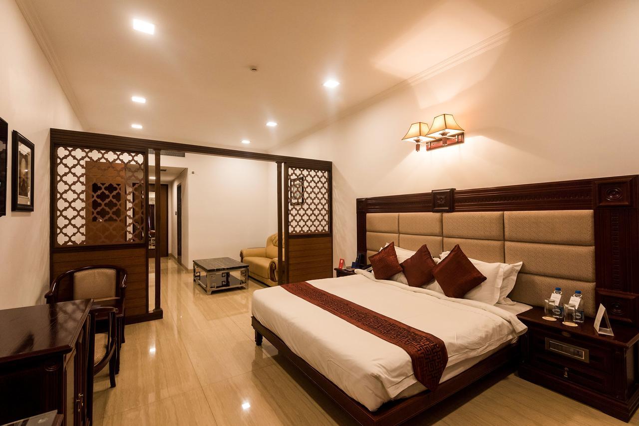 Golden Chariot Vasai Hotel Exterior foto