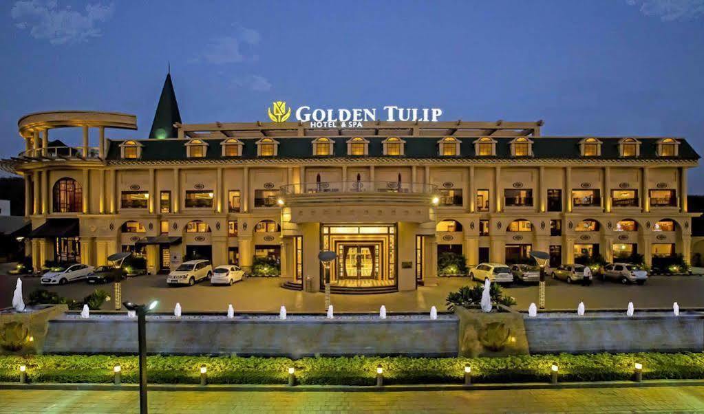 Golden Chariot Vasai Hotel Exterior foto